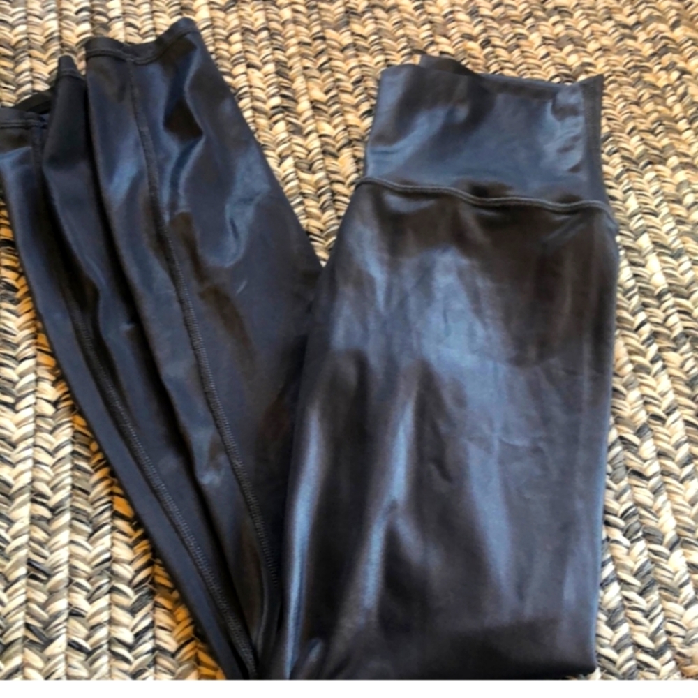 Alo Yoga leggings
